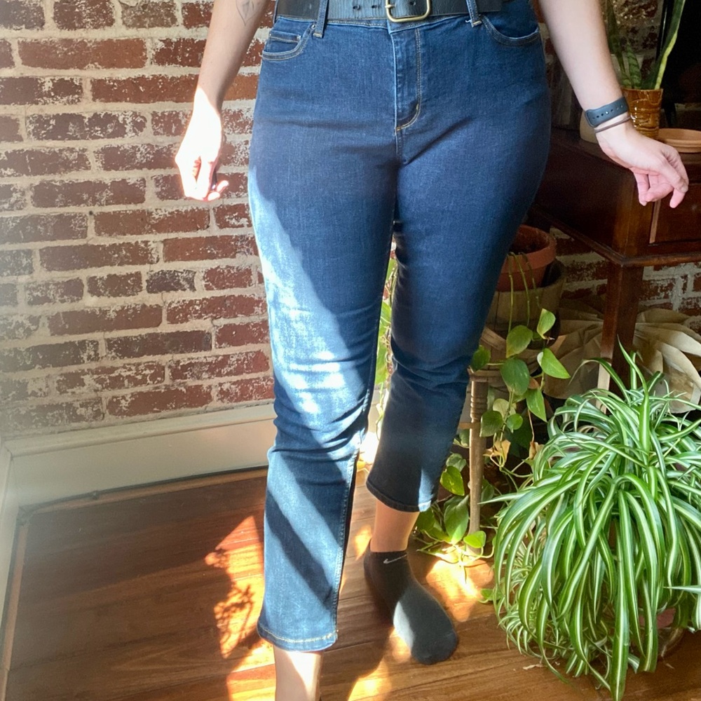G.H. Bass Co. mid-rise, dark wash straight leg jeans - Picture 5 of 9